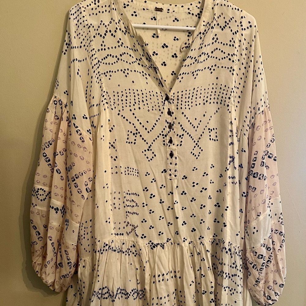 Free People Geometric White and Blue Blouse